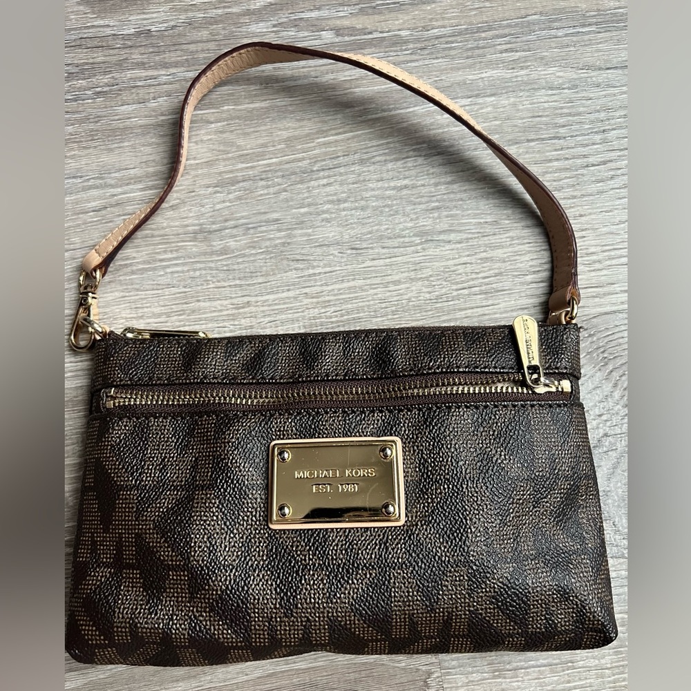 Michael Kors Pebbled Leather Monogram Print 2 Pocket Mini
